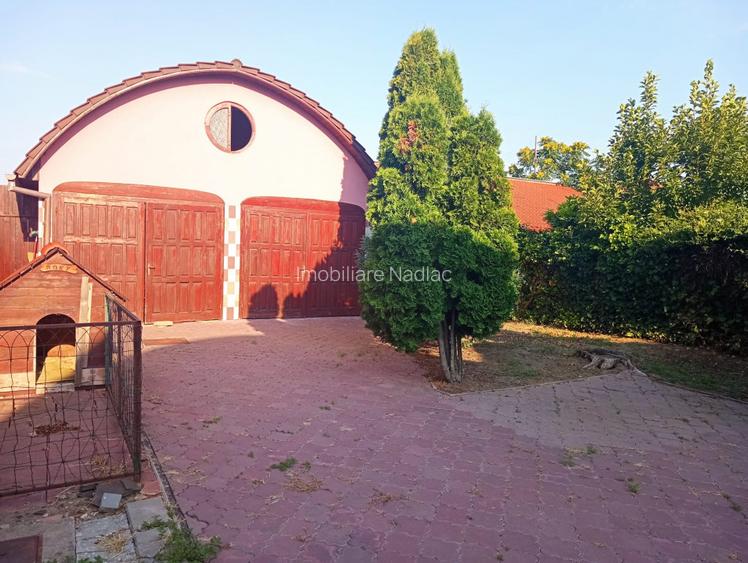 CASA 6 camere CU MANSARDA cu un design deosebit si o arhitectura futurista - 20