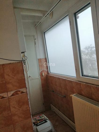 Vând ap. 3 cam. decomandat, central, suprafata generoasă, Brăila - 3