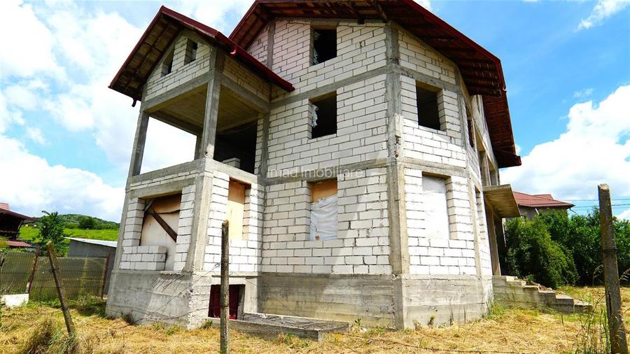 Vanzare Duplex la rosu in Aninoasa  220 mp  500 mp teren  Zona superba de Vile - 5