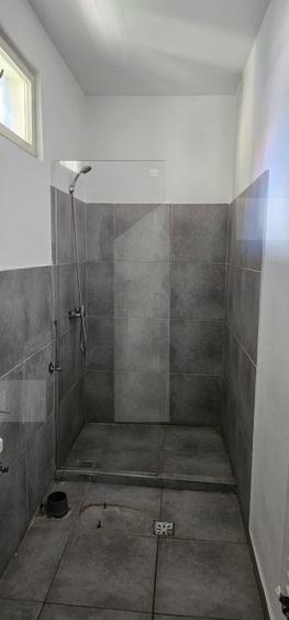 Casa cu 2 apartamente de 3 camere in centru