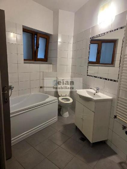 Central - Vasile Lascar, Apartament 2 Camere, Parter Inalt, 63 Mp