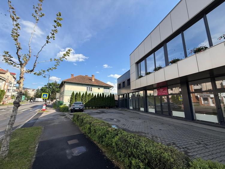 SPAȚIU COMERCIAL PREMIUM, LOCAȚIE EXCELENTĂ PENTRU BRANDURI CU AMBIȚII
