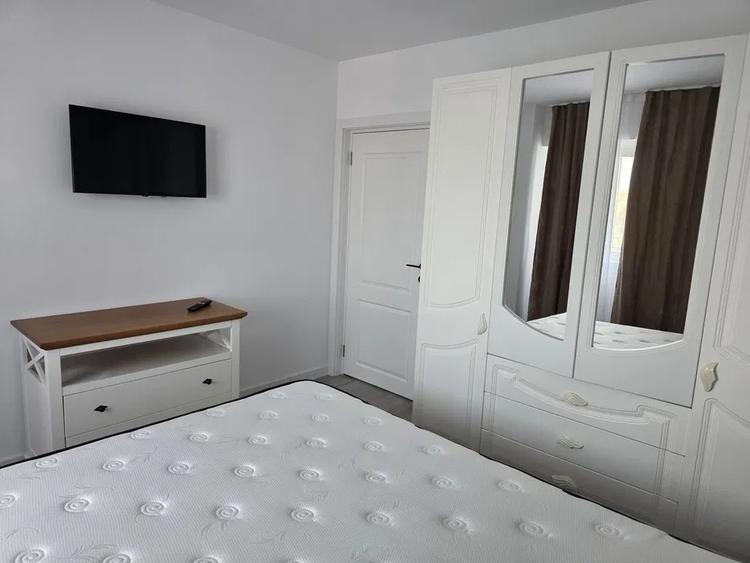 Apartament 3 camere, semidecomandat, 76 mp, centrala, ac, metrou, Gorjului