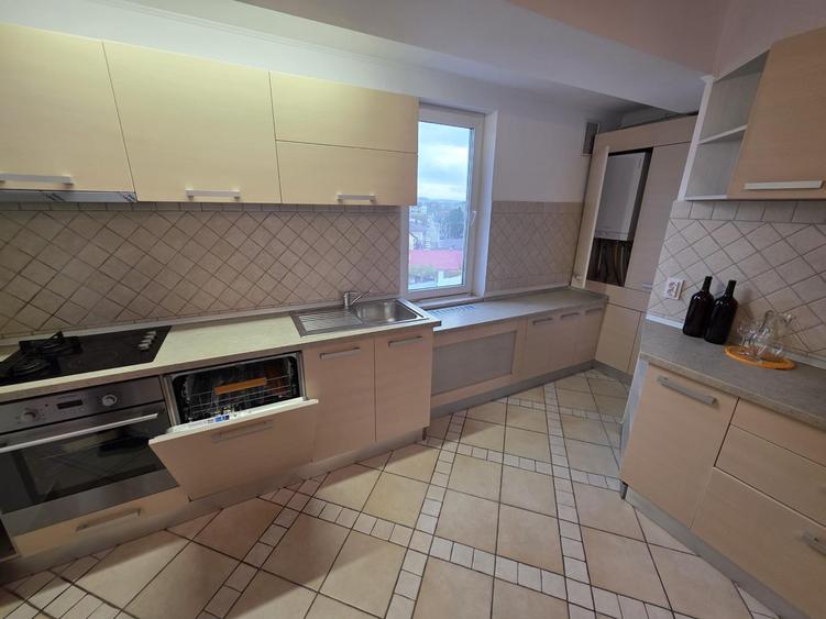 Apartament cu 3 camere zona Centrala Cod oferta 162501