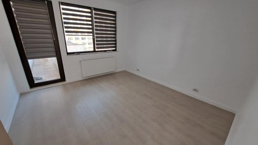Dorobanti/Floreasca ( 5 min. metrou), 3 camere de vanzare, 7/8, util, liber