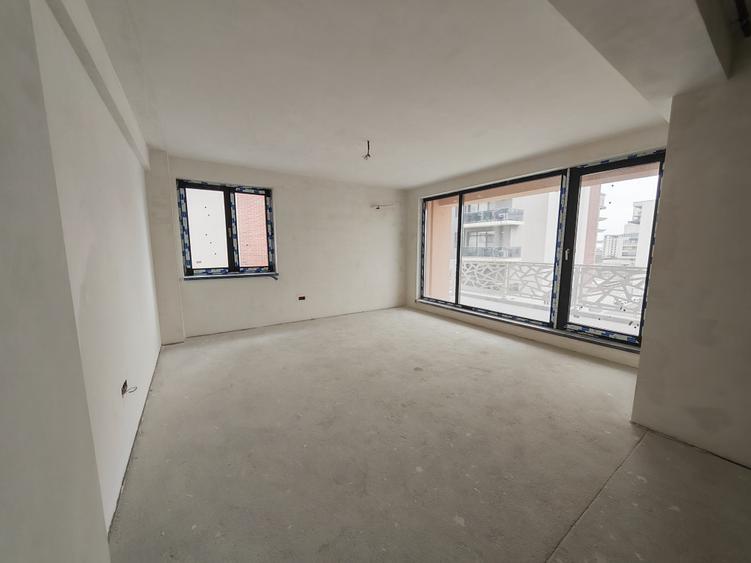 Apartament 3 camere 2 bai la cheie loc de parcare Tomis Plus