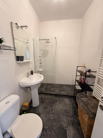 Apartament 2 camere semidecomandat bloc cu lift zona Eroilor