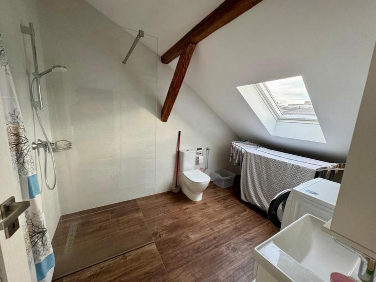 Apartament in vila, curte interioara, 3 camere, P-ta Abator, mobilat, utilat