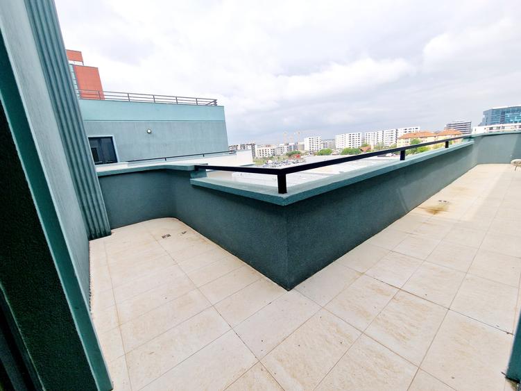 Penthouse cu 4 camere, 416mp inclus terasa , la 200 m de rond Pipera