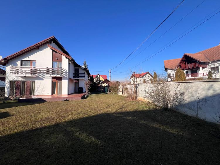 Casa cocheta de vanzare in Harman-Brasov