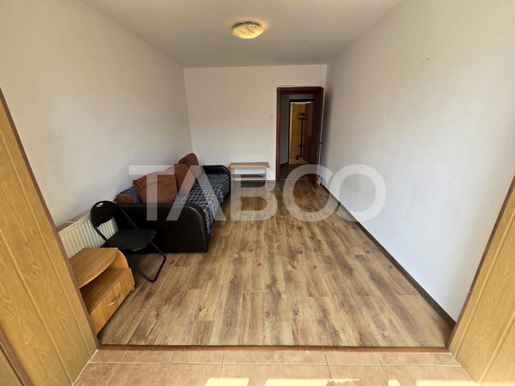 Apartament 2 camere de vanzare decomandat 52 mpu etaj 3 Terezian Sibiu