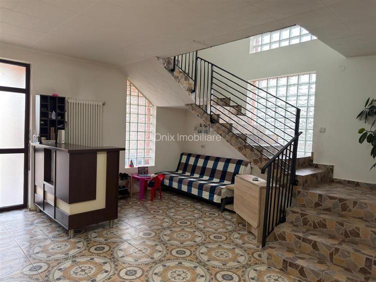 CASA  STREJNICU  5 CAMERE - 2