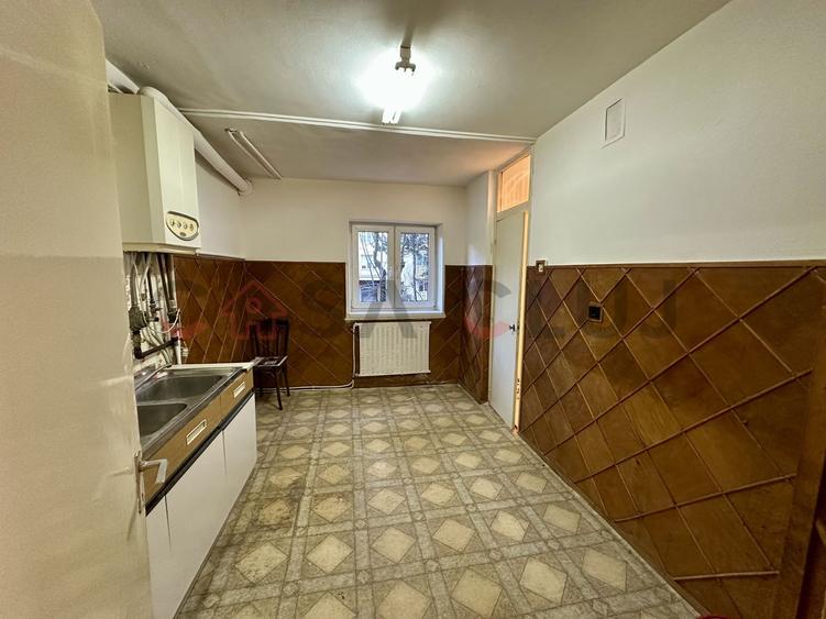 Ideal pentru familii, bine compartimentat, in zona linistita