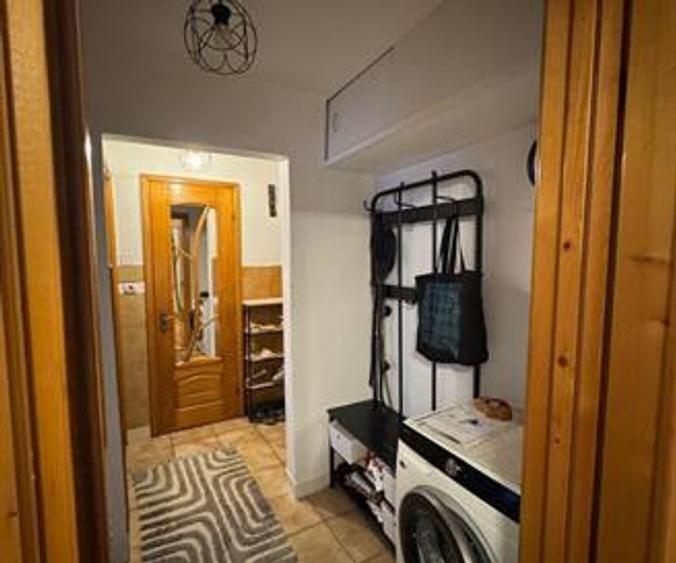 APARTAMENT DE VÂNZARE CU DOUĂ CAMERE IN ZONA MILITARI-LUGERULUI