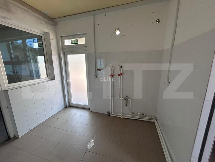 Spatiu comercial pe 2 niveluri, 230 mp, zona semicentrala - 6