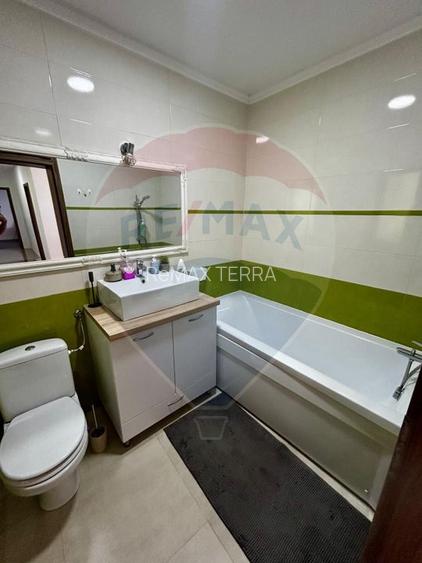 DE INCHIRIAT: Apartament la casa, curte privata si terase panoramice - 8