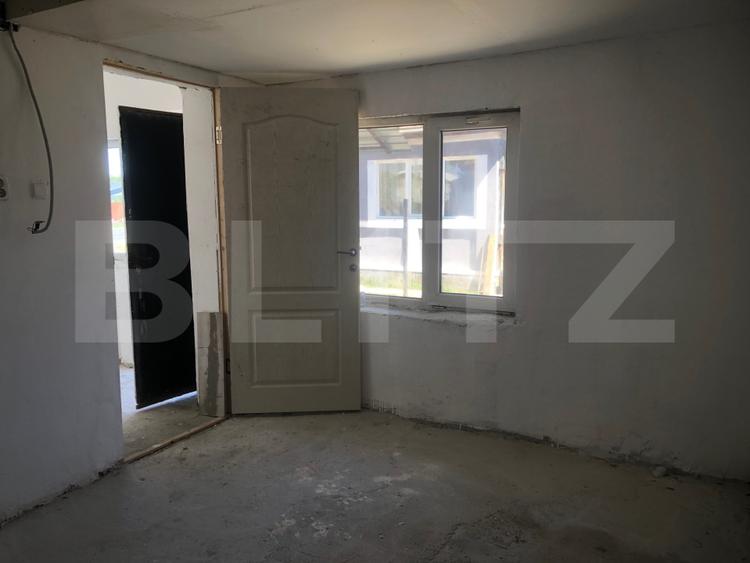 De vanzare casa semifinisata , 41mp , 131 mp teren , zona Petin