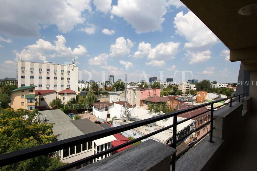 Inchiriere apartament 3 camere | Generos, 2 x Parcare, Acces lift | Domenii