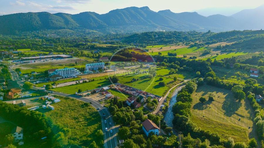 Teren intravilan 7.660 mp lângă Bran, panoramă 360°, comision 0%