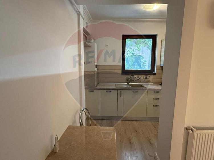 INCHIRIERE Apartament cu 3 camere in zona Aviatiei