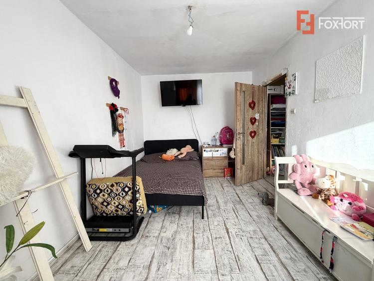 Apartament cu 2 camere - 50 mp, semidecomandat, zona Sagului