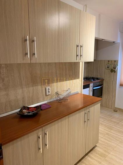 3 camere, centrala proprie, boxa la subsol, garaj