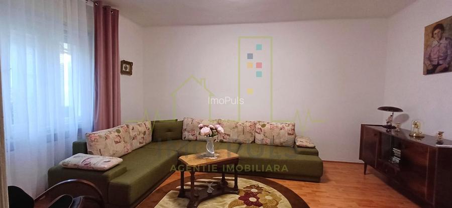 Casa individuala. Mijloace de transport. Toate utilitatile. Renovata recent. - 8