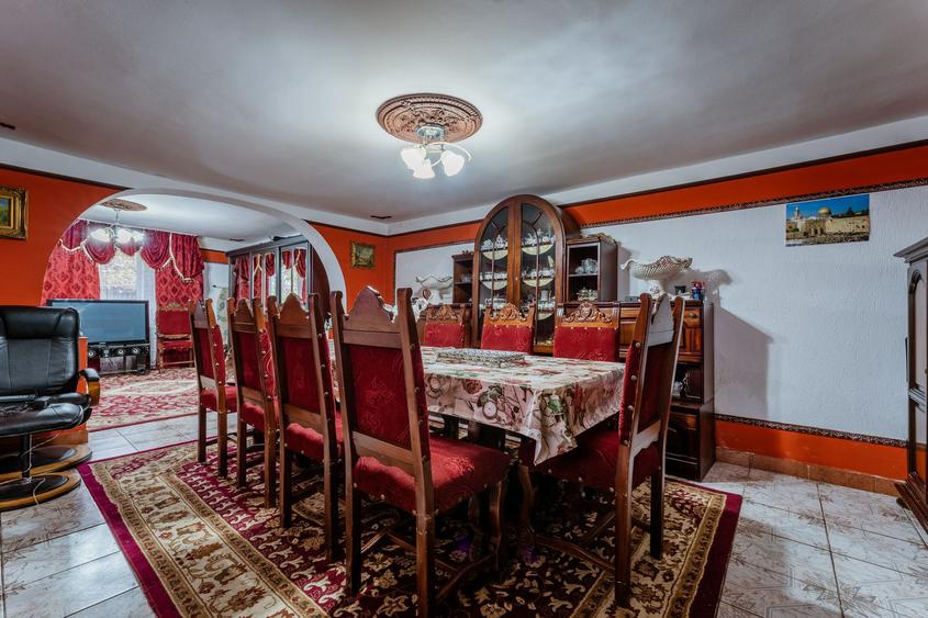 Casă cu teren generos de 1655 mp pe Gheorghe Doja