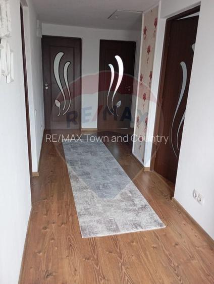 Casă / Vilă cu 7 camere de vânzare - 11