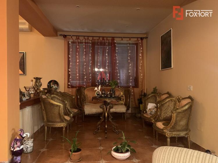 Vila Duplex cu lac si piscina Giarmata Vii cu 5880 mp de teren - ID V5269