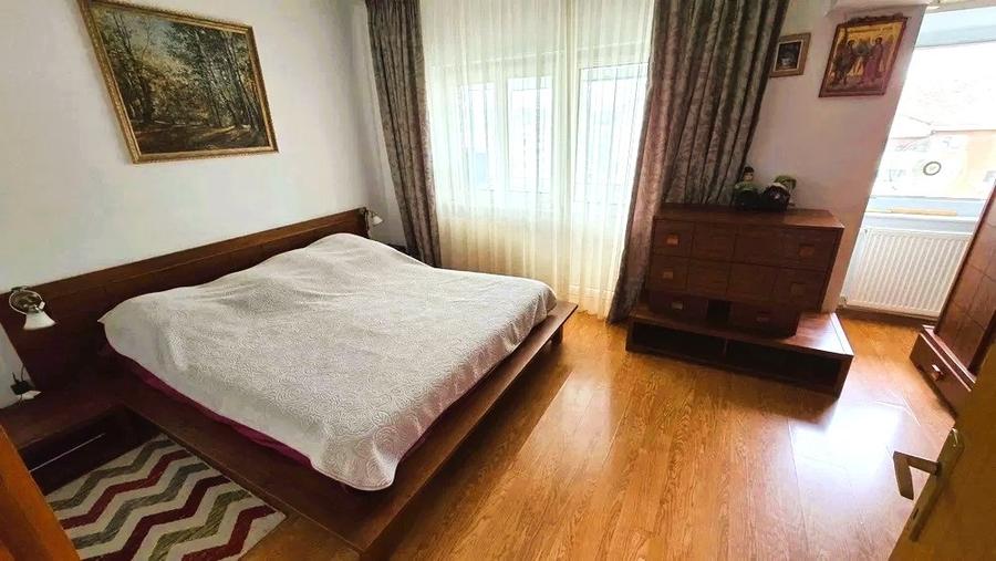 Duplex cu 3 CAMERE - str BABADAG - MOBILAT