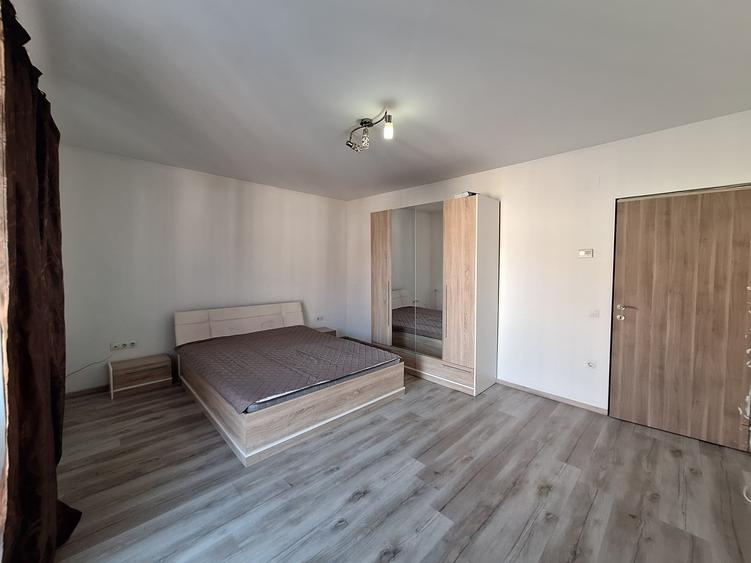 Apartament cu o camera decomandat, balcon, zona Florilor