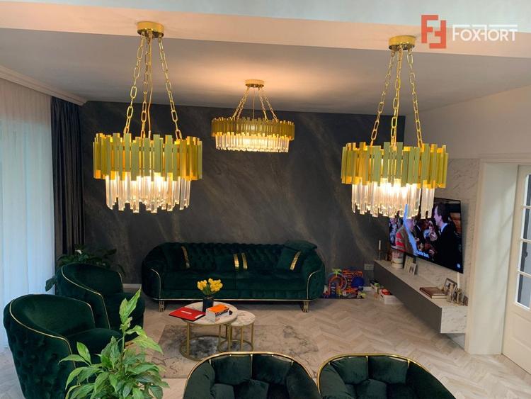 Duplex de vanzare cu 5 camere si 3 bai, zona Mehala