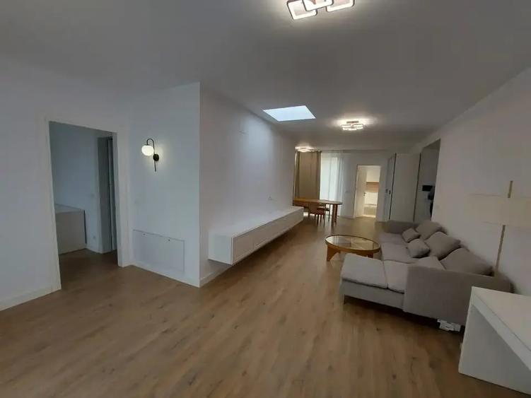 Penthouse 4 camere lux central complet mobilat/Armeneasca-Universitate
