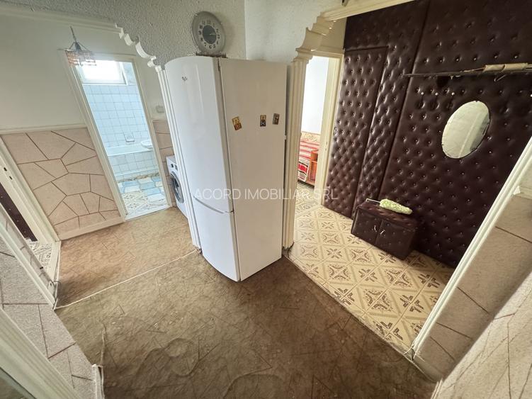 Apartament 3 camere zona Cet cu Centrala - 7