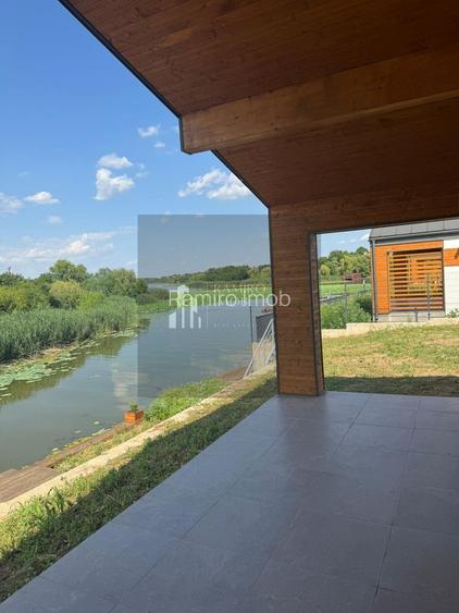 Casa in Snagov -vedere si ponton la lac/ - 5