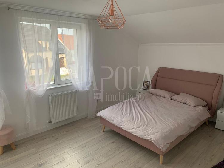 Casa 4 camere de vanzare in Terra, Floresti