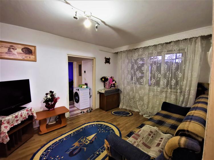 Apartament 3 camere | 49.000 € | Bazinul de Înot | Șarpantă