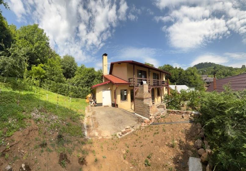 ZONA PARC - Valea Rosie (sus) casuta + vila cu teren 834mp finisate!