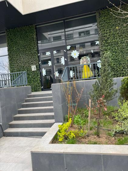 Spatii comerciale premium (diferite suprafete disponibile 300,500,800 mp)