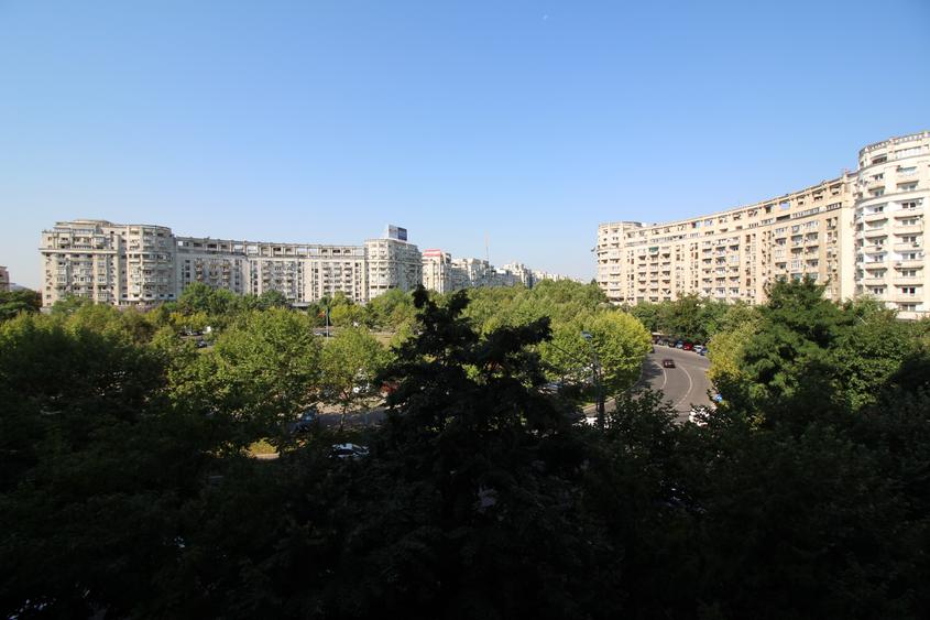 Rond piața Alba-Iulia, 2 camere nemobilat, neutilat, renovat