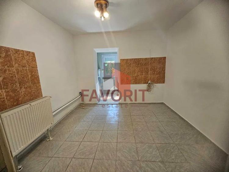 Apartament 3 camere decomandat | Zona Aradului