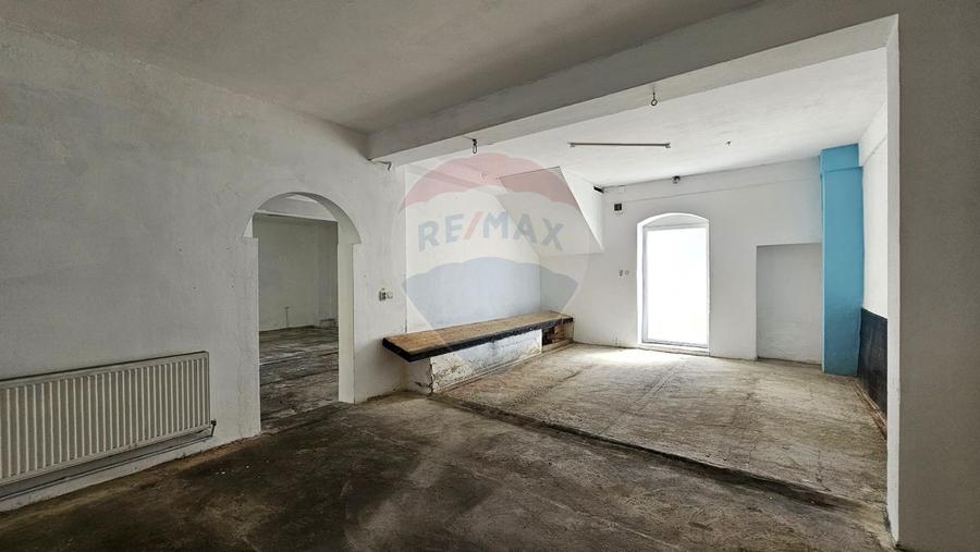 Proprietate unică | Teren 1.157 mp |Multiple clădiri | Centru Zărnești