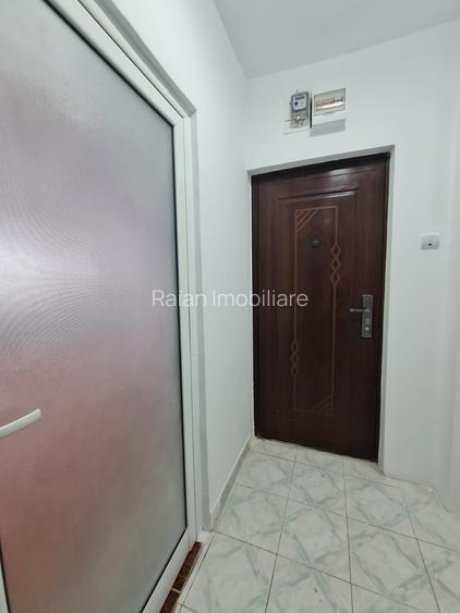 Vanzare apt 3 camere transformat in 2 camere, in Galati, Micro 39A, centrala - 9