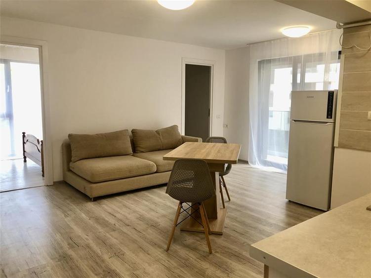 PRIMA INCHIRIERE ZONA CORESI | 2 Camere cu balcon, parcare si încălzir