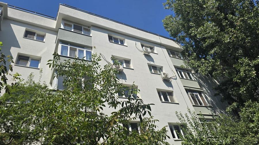 DRISTOR-3 camere, 2 bai, dec, amenajate, bloc 1985, 139.000euro
