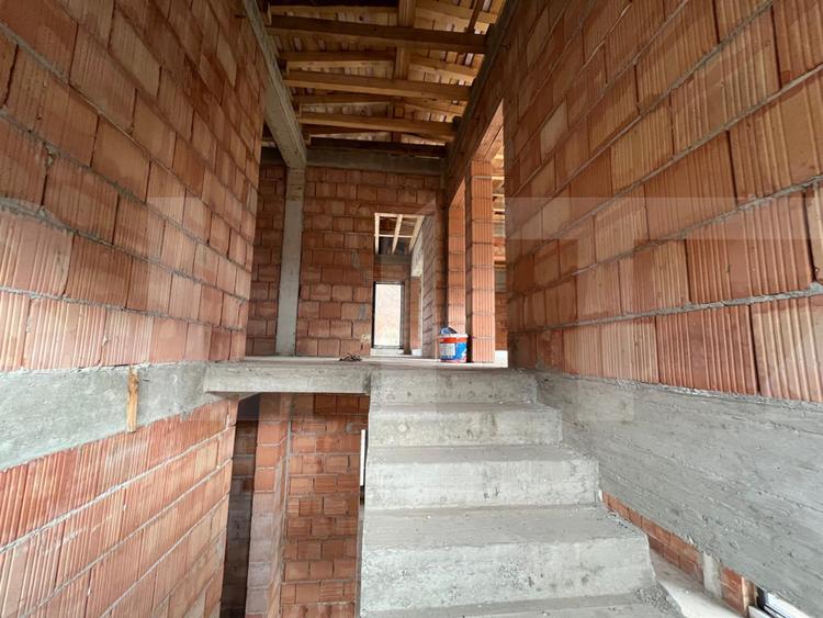 Casa individuala zona Roata Faget