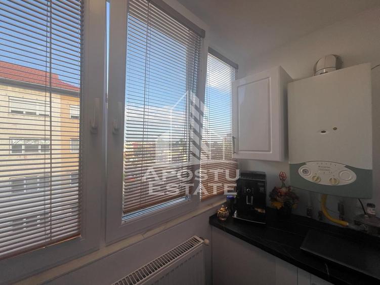 Apartament 3 camere -  zona Uta