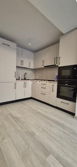 Inchiriez apartament spatios 2 camere LUX 58 mp mobilat si utilat in Rin Grand R - 2
