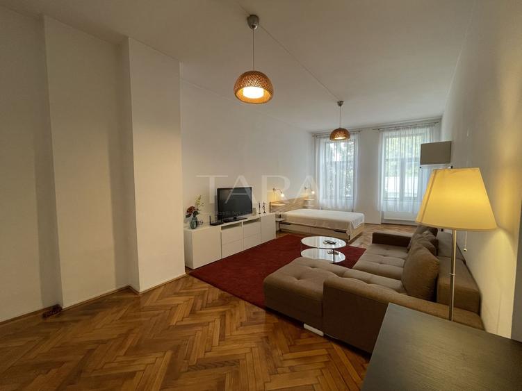 EXCLUSIVITATE. Apartament interbelic. Confort și eleganță. UMF